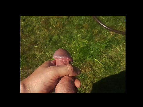 ❤️ Une chaudasse se fait baiser la chatte rose et jouit avec une giclée dans un jardin d'été... ️ Porno fb at fr.onetubes.top ❤